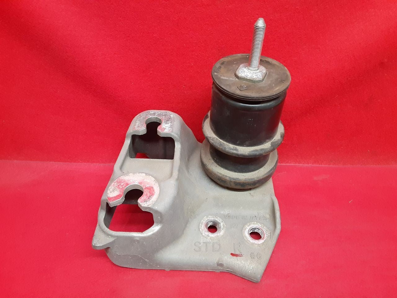 2015-2019 Subaru Legacy & Outback Auto Trans RIGHT PASSENGER Engine Mount