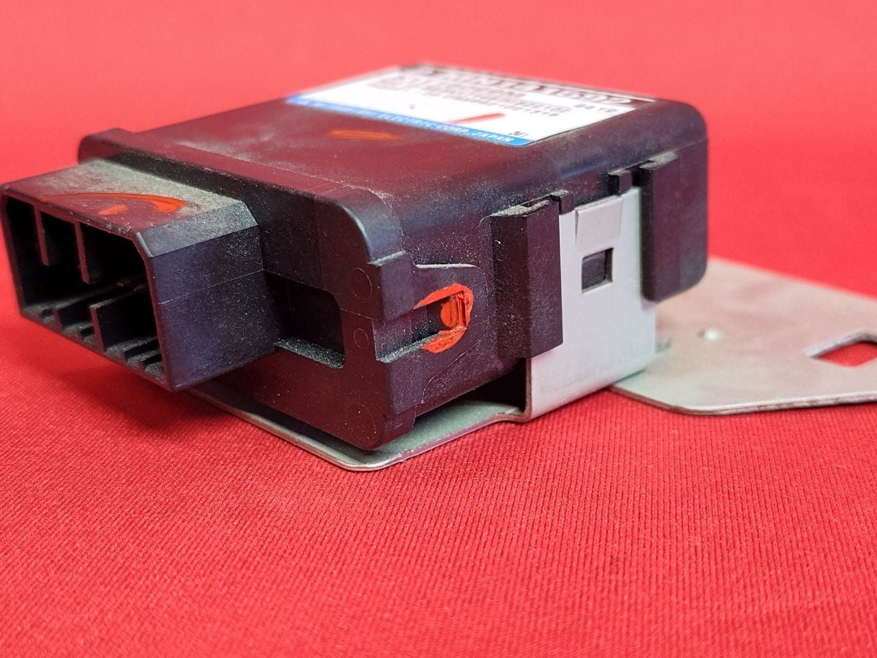 2003-2006 Mitsubishi Montero Limited / XLS Anti-Theft Alarm Control Module
