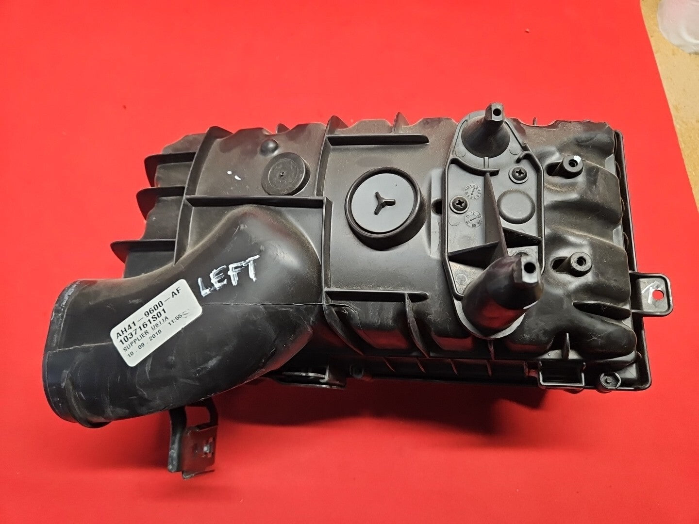 2010 - 2013 Range Rover Sport & LR4 5.0L V8 Air Cleaner Filter Intake Box LEFT