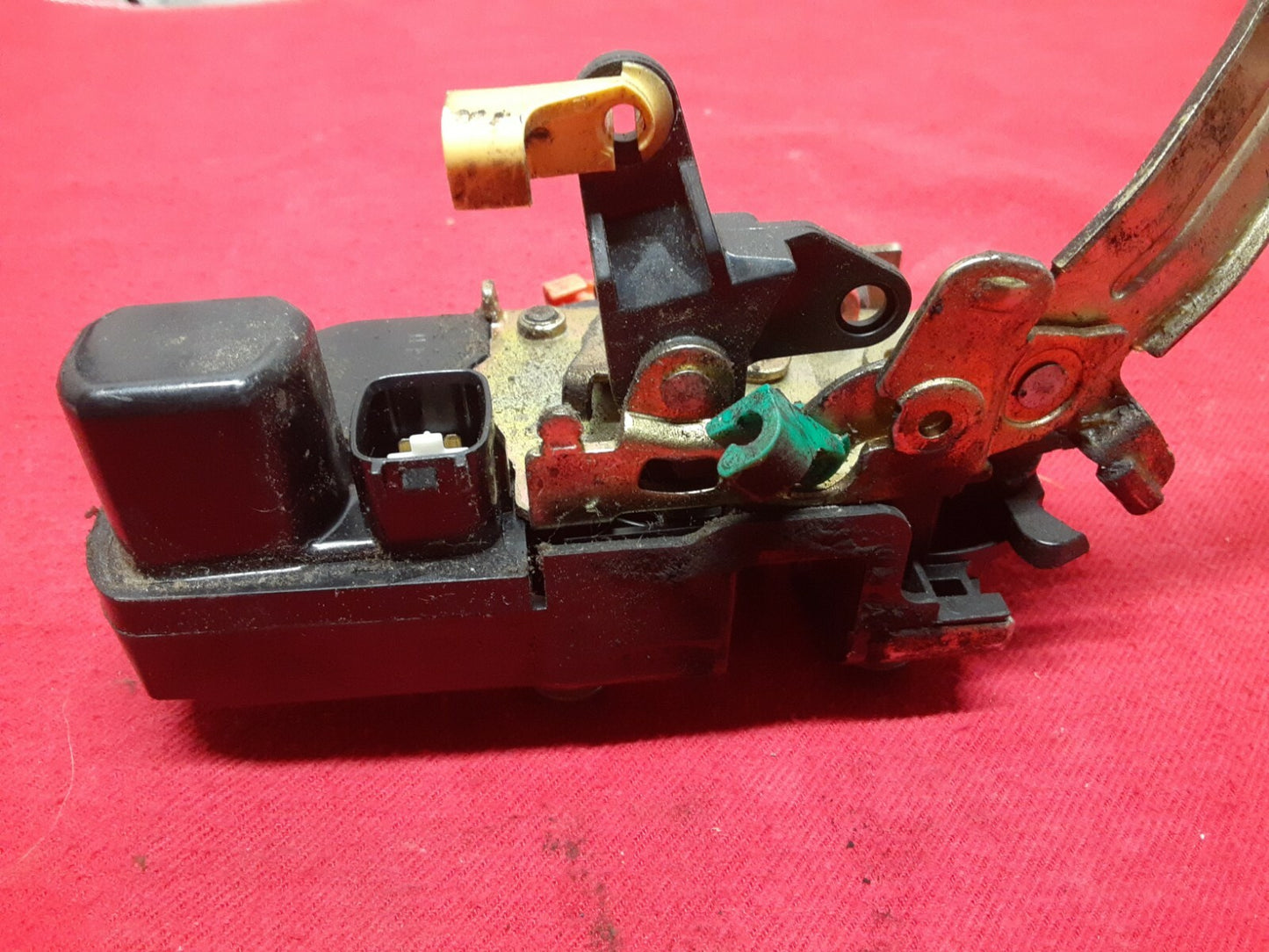 2002 2003 2004 2005 Jeep Liberty FRONT DRIVER LEFT Door Lock Latch Actuator