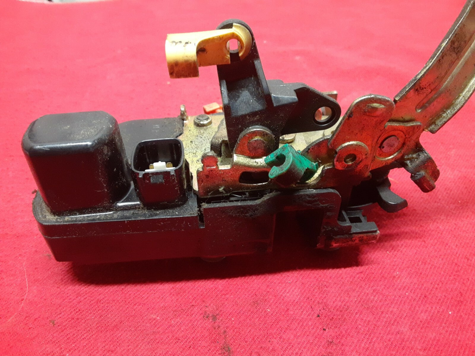 2002 2003 2004 2005 Jeep Liberty FRONT DRIVER LEFT Door Lock Latch Actuator