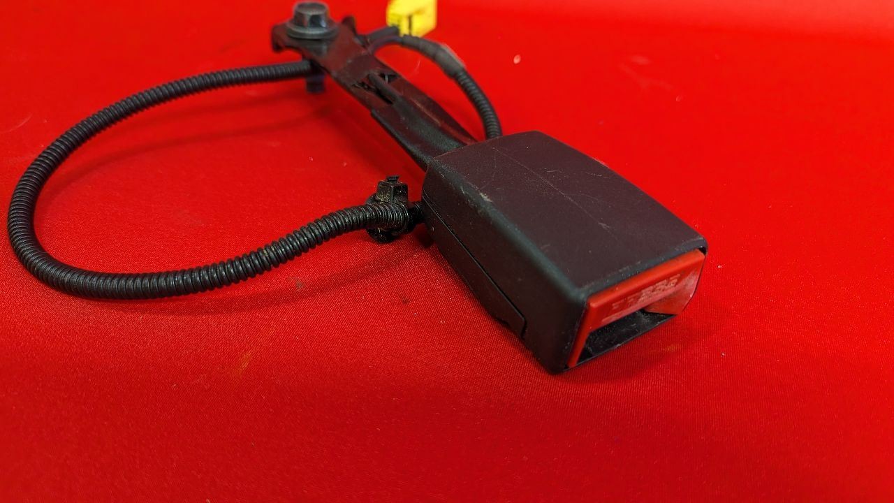 2011-2015 Hyundai Sonata w/ Hybrid FRONT RIGHT PASSENGER Seat Belt Buckle Black