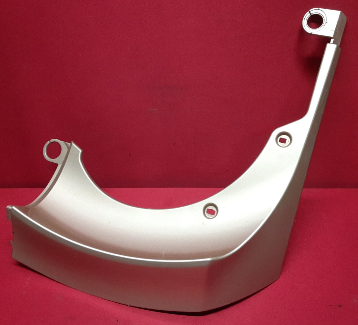 2006 - 2012 Toyota RAV4 RAV-4 RIGHT REAR Liftgate Hatch Trim 4T8 Sandy Beach