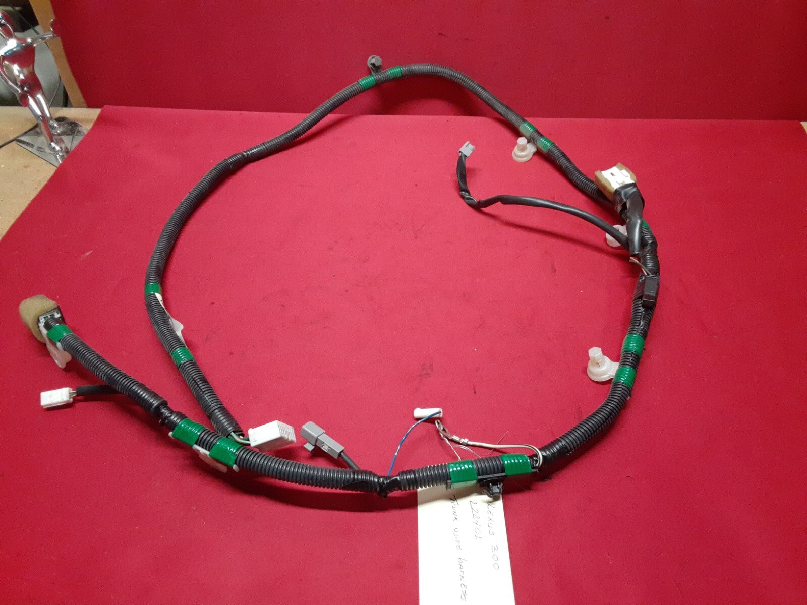 1992 - 1995 Lexus ES300 Trunk Cargo Compartment Wiring Harness 82181-33010