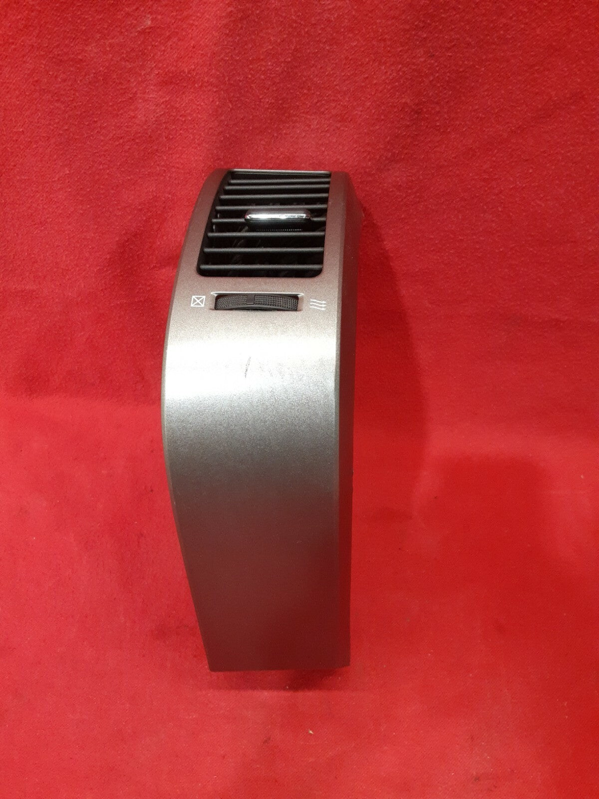2004 - 2009 Toyota Prius - Front Right / Pass. Outer Vent / Bezel - 55650-47020 