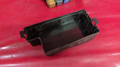2000 Nissan Pathfinder 4WD Auto Trans Engine Bay Fuse Box Junction Block