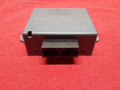 2003 Ford F-150 F150 King Ranch XLT Seat Belt Occupancy Control Unit Module