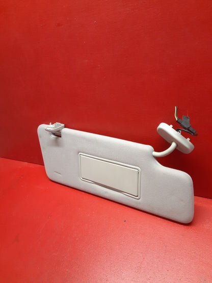 2005-2008 Land Rover LR3 Front Right Passenger Sun Visor beige EDQ501083LUM