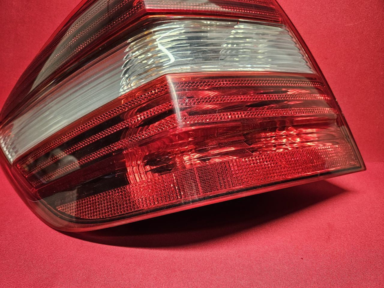 2002-2011 ML-Class SUV Base LEFT DRIVER Outer Quarter Mounted Tail Light Lamp