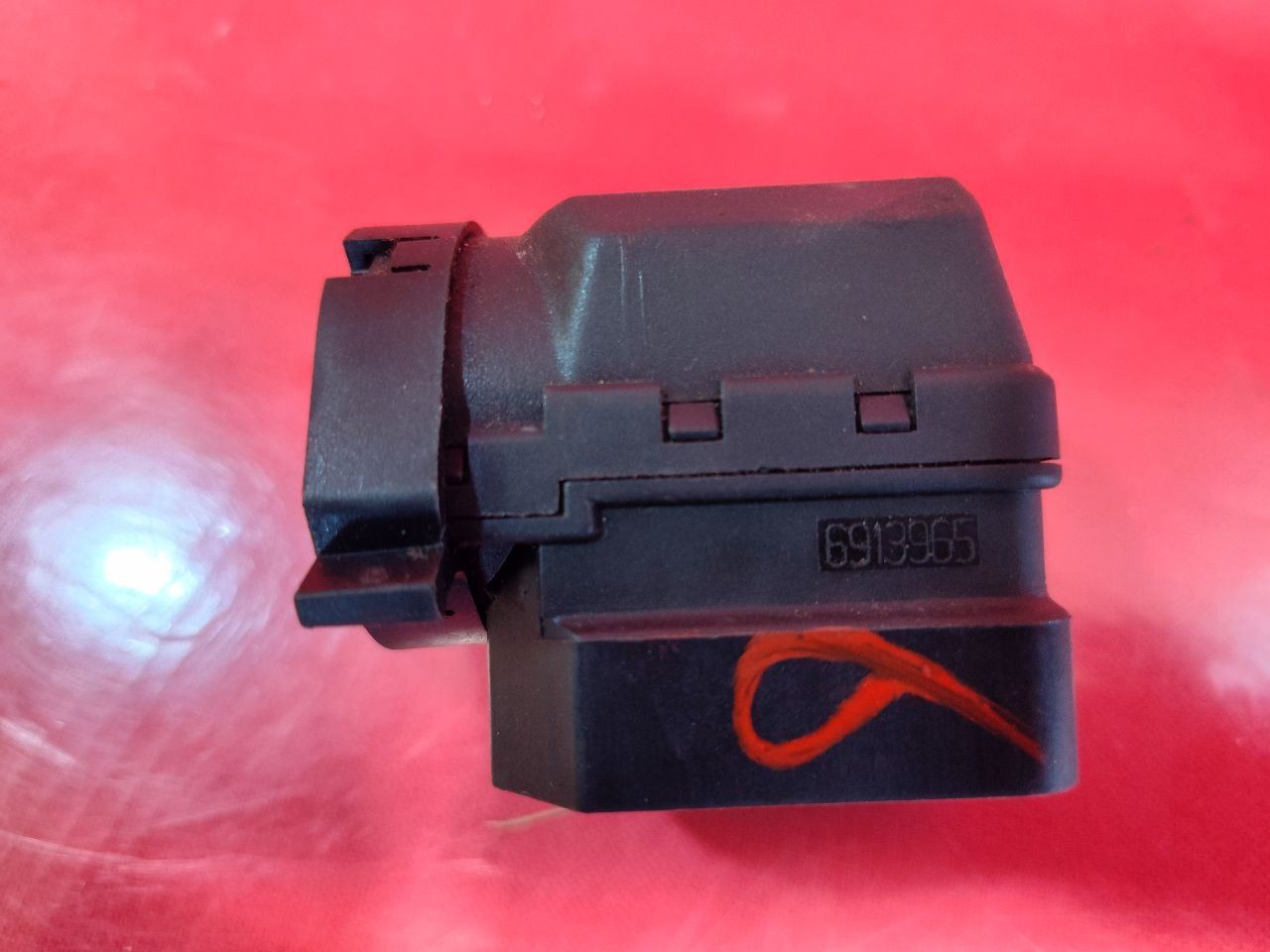 02-08 Mini Cooper Base / S Coupe / Convertible Steering Column Ignition Switch