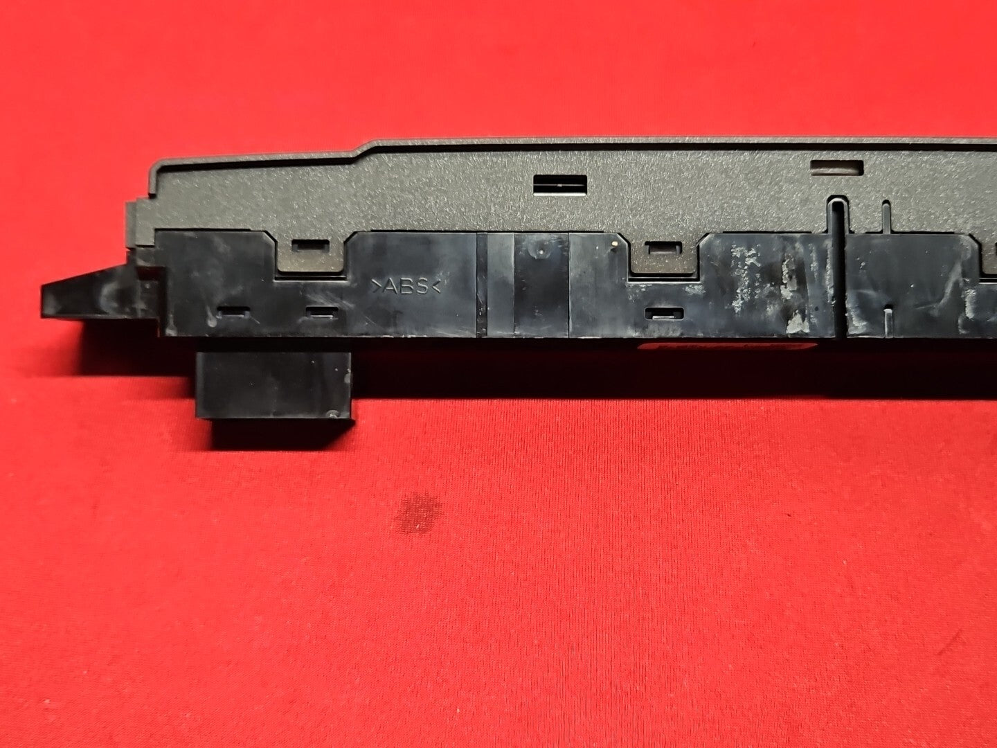 06 - 08 Land Rover Range Rover Sport HSE Dash Hazard / Door Lock Switch Panel