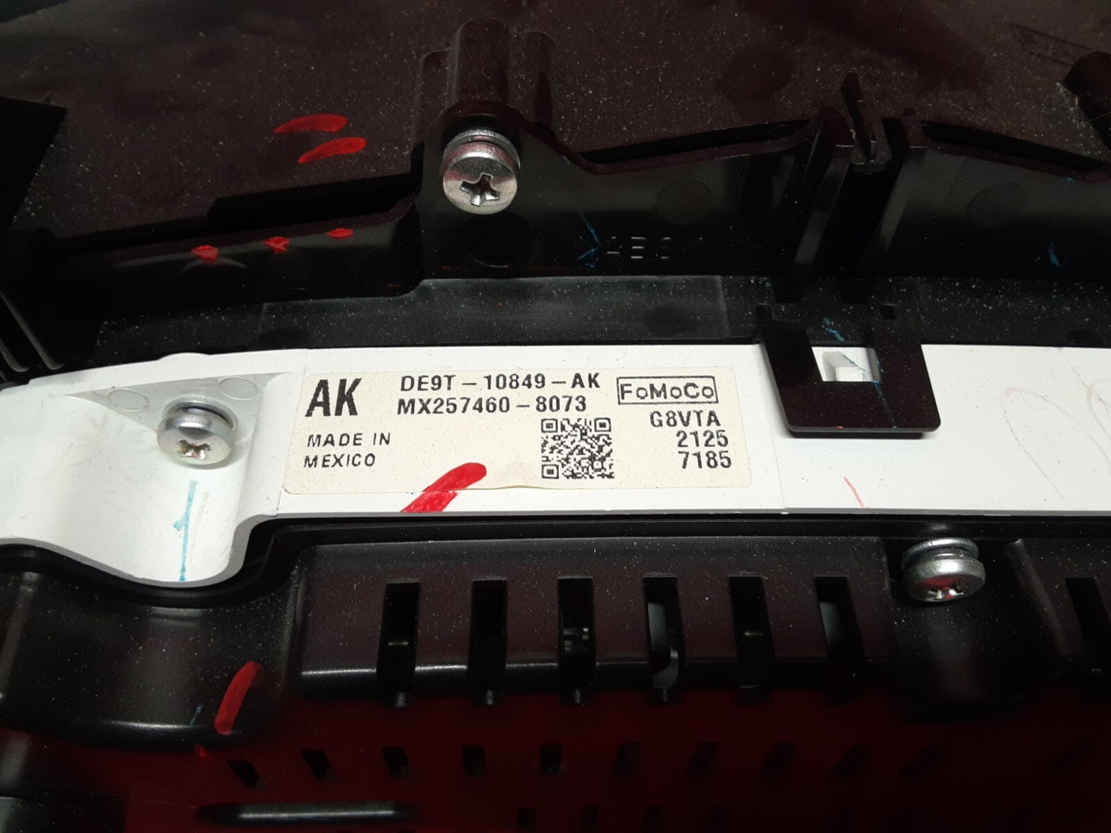 2013 Lincoln MKT Ecoboost/Base Speedometer Instrument Cluster 	DE9Z-10849-AA