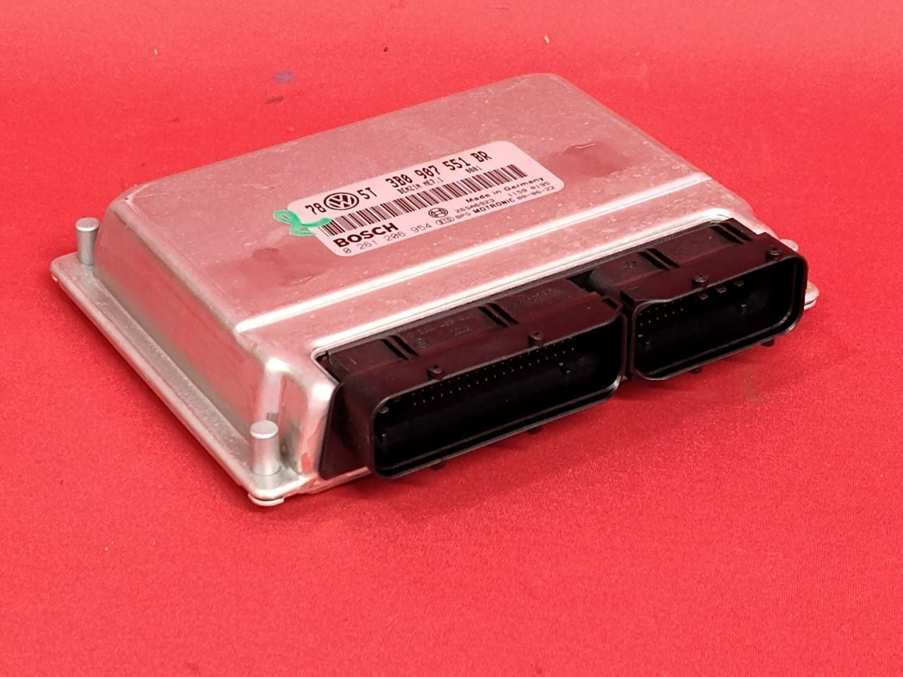 2001 VW Volkswagen Passat 2.8L V6 Auto Trans AWD Engine Control Module ECM ECU
