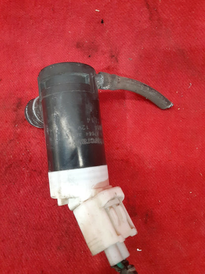 2001 - 2006 Tribute Escape Mariner Wiper Washer Fluid Pump F7C617664AB
