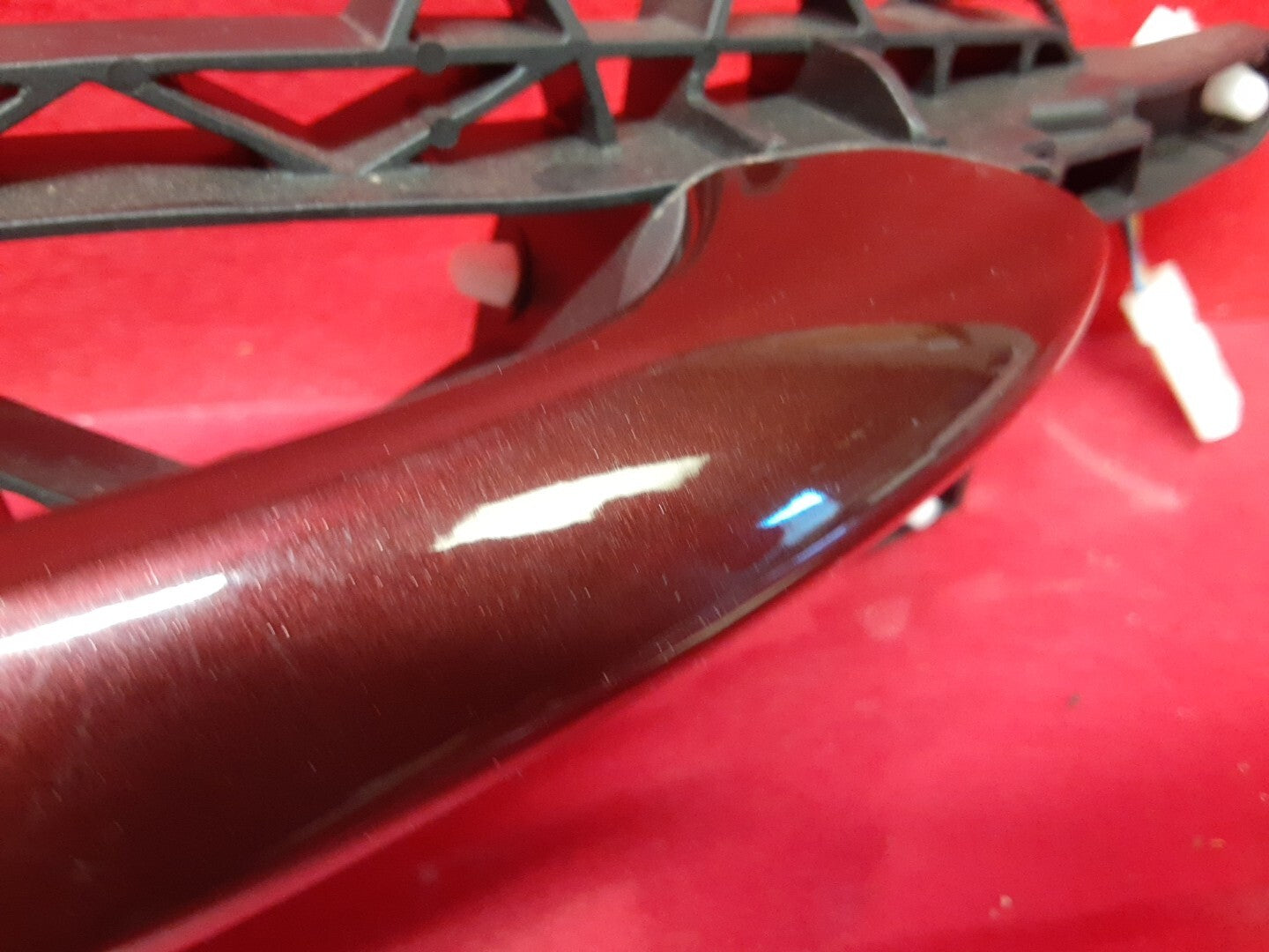 18-20 Buick Regal Sportback TourX RIGHT FRONT PASSENGER Door Handle Rioja Red