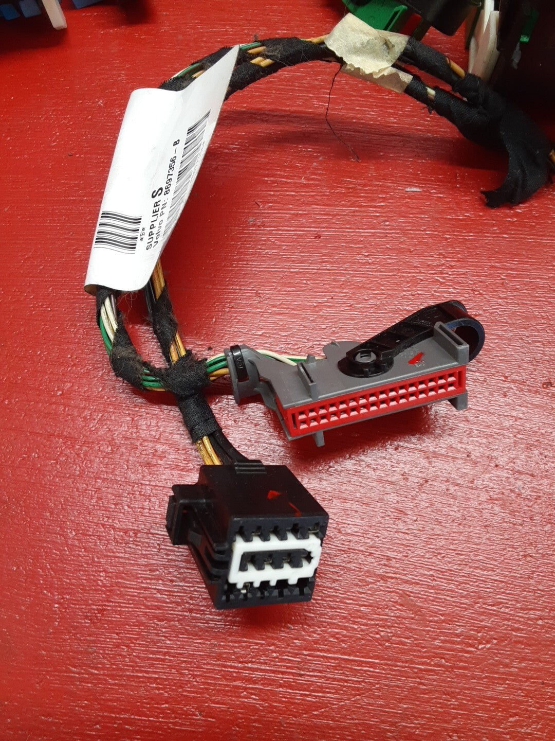 2004 Volvo S40 Fuse Relay Junction Block BCM Pigtails