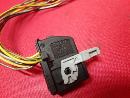 2003 - 2006 Range Rover HSE Headlight Switch w/ Auto Lamps YUD500880PUY  PIGTAIL