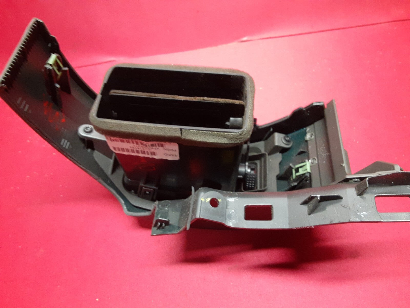 2005 - 2009 Nissan Pathfinder RIGHT PASSENGER Dash Air Vent Bezel 68760-EA100