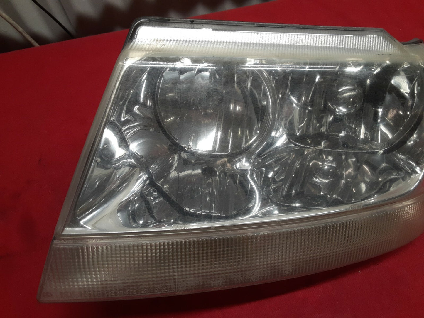 2001 - 2004 Jeep Grand Cherokee Limited Overland LEFT DRIVER Headlight Lamp