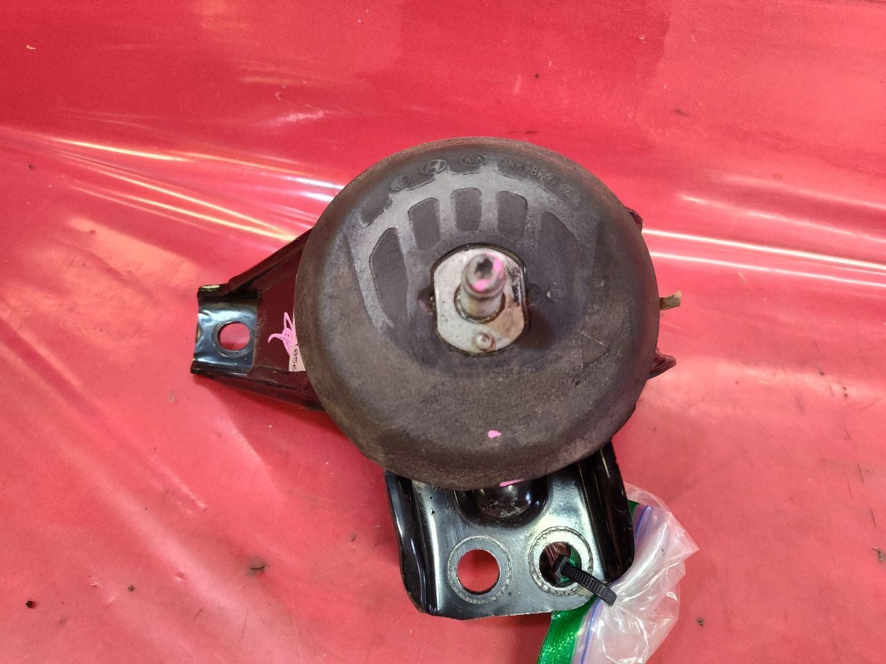 2016-2020 Kia Sorento 3.3L RIGHT PASSENGER Engine Transmission AWD Mount + Bolts
