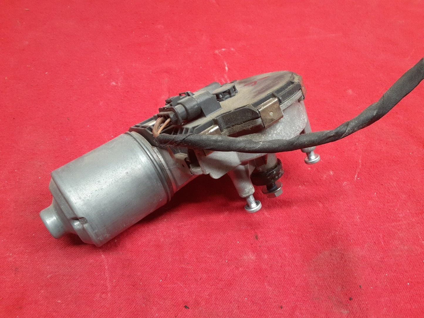 2008 - 2017 Mercedes C-Class E-Class Windshield Wiper Linkage Motor 