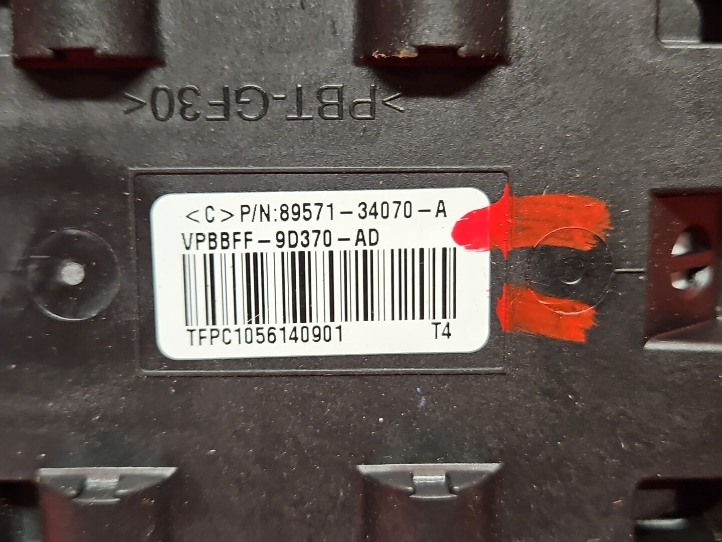 2013 - 2018 Lexus 2013 - 2024 Toyota Fuel Pump Control Module Unit 89571-34070-A