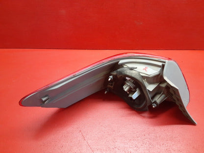 2007 2008 2009 Toyota Camry Rear Right Outer Tail Light Lamp Assembly 8155006240