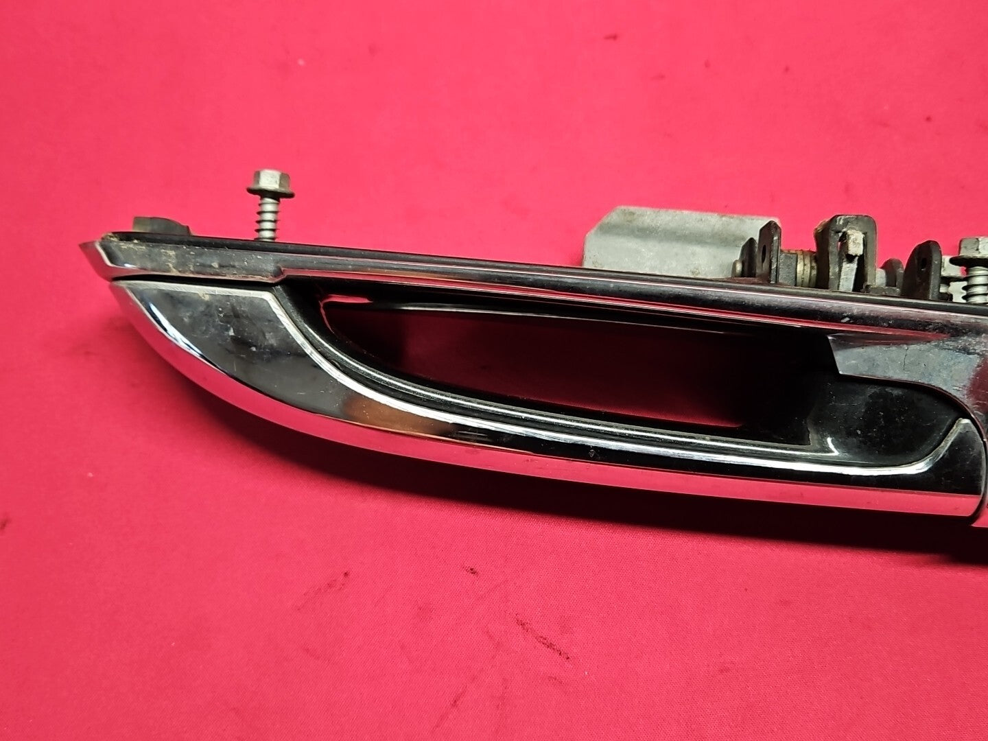 2005 - 2010 Jeep Grand Cherokee RIGHT Rear/Front Exterior Door Handle Chrome
