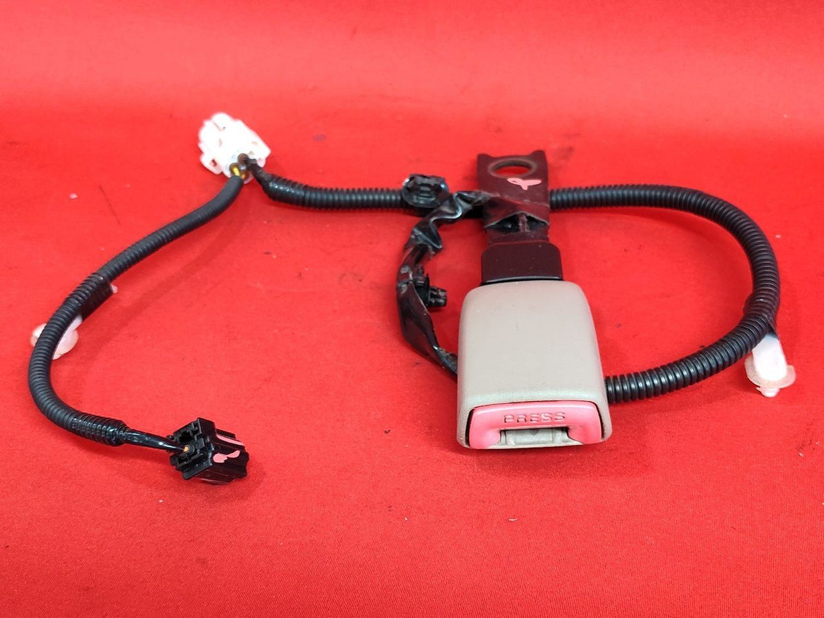 2006-2012 Toyota Rav4 Japan Built FRONT LEFT DRIVER Seat Belt Buckle Tongue