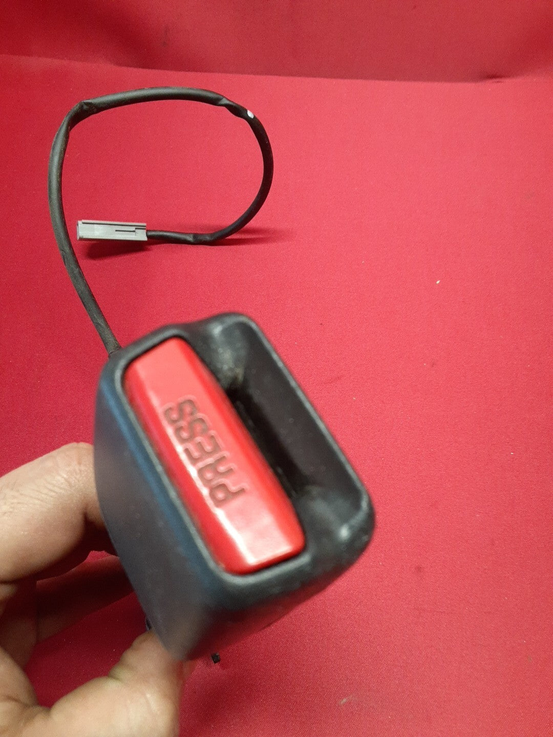 2007 2008 2009 Mazda CX-7 Front Right Passenger Seat Belt Buckle EGY157620A02