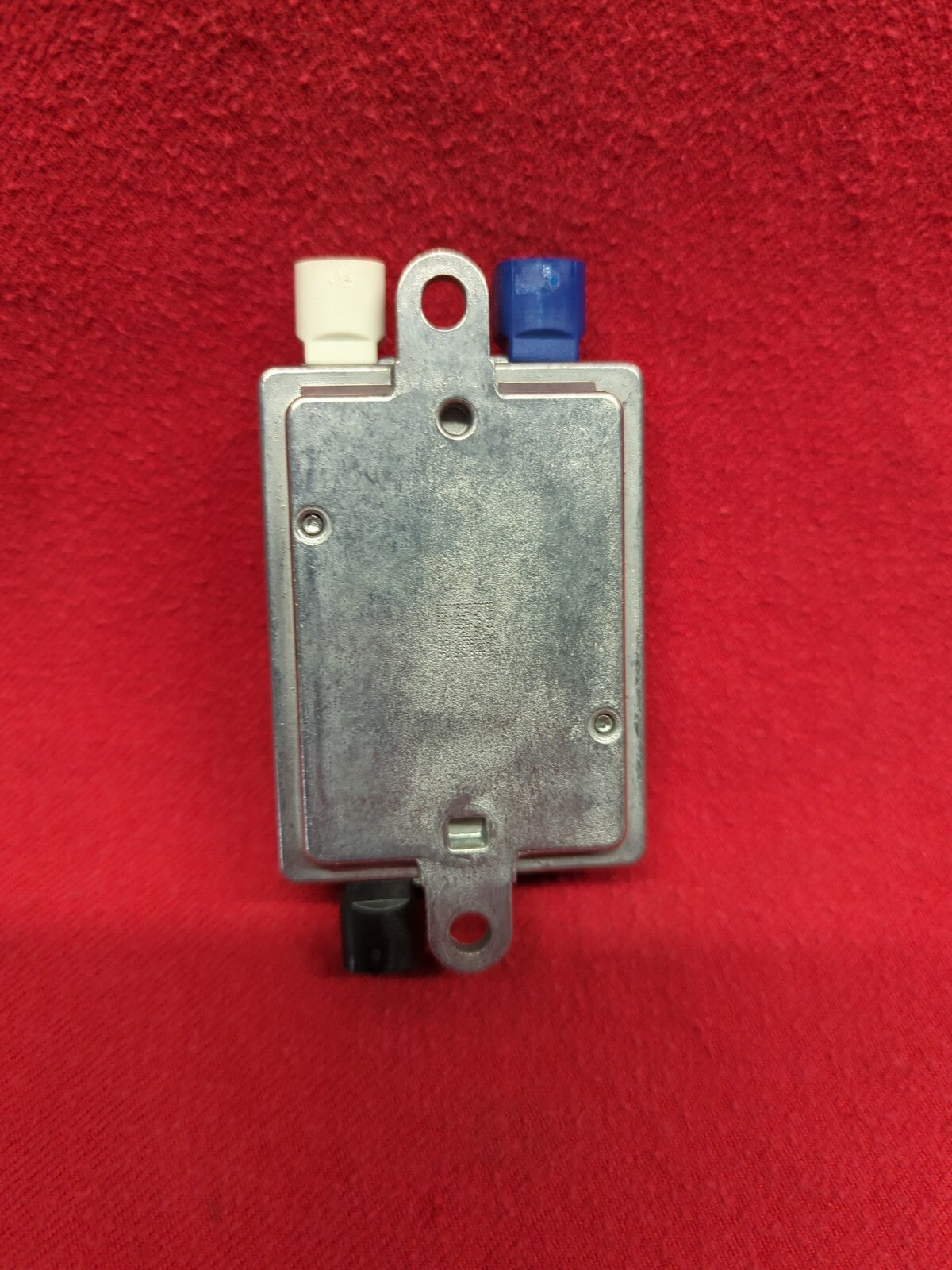 BMW Audio Interface Auxiliary Jack USB Hub Control Module 9-200-503
