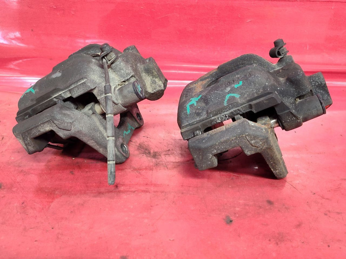 2004-2010 BMW X3 / 01-06 330i 330Ci Right Left REAR Brake Caliper Set 127k