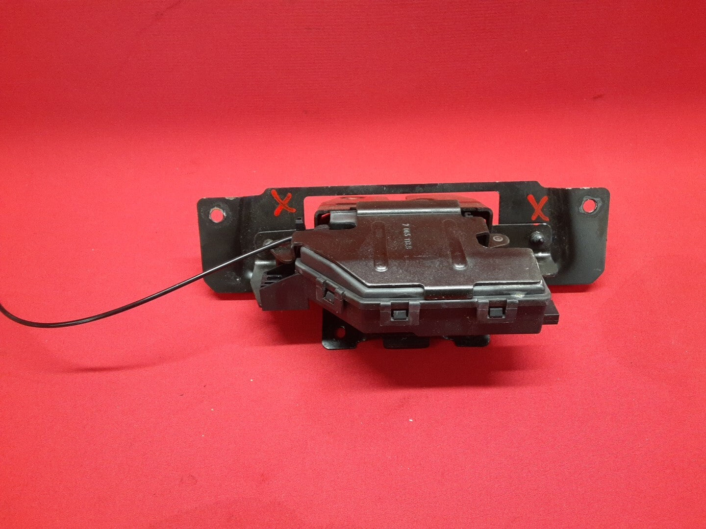 2004 Range Rover HSE Upper Rear Trunk Lock Latch Actuator 51248408492