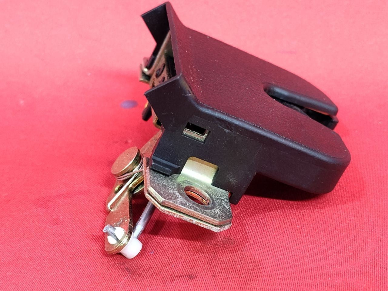 1998-2010 VW Volkswagen Beetle Rear Liftgate Tailgate Hatch Latch Lock Actuator