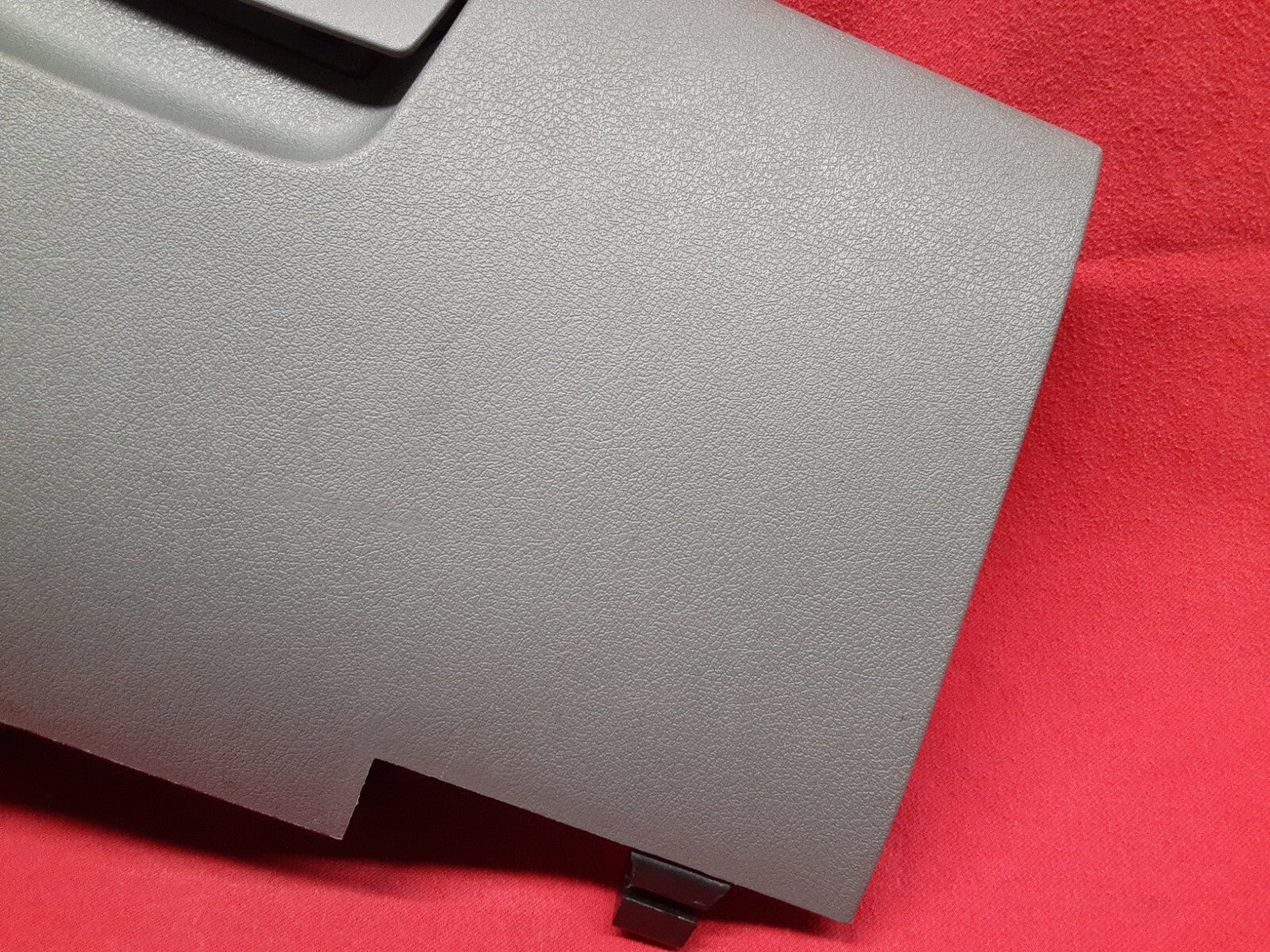 2005 2006 2007 Jeep Grand Cherokee / Commander Glove Box Compartment Slate Gray