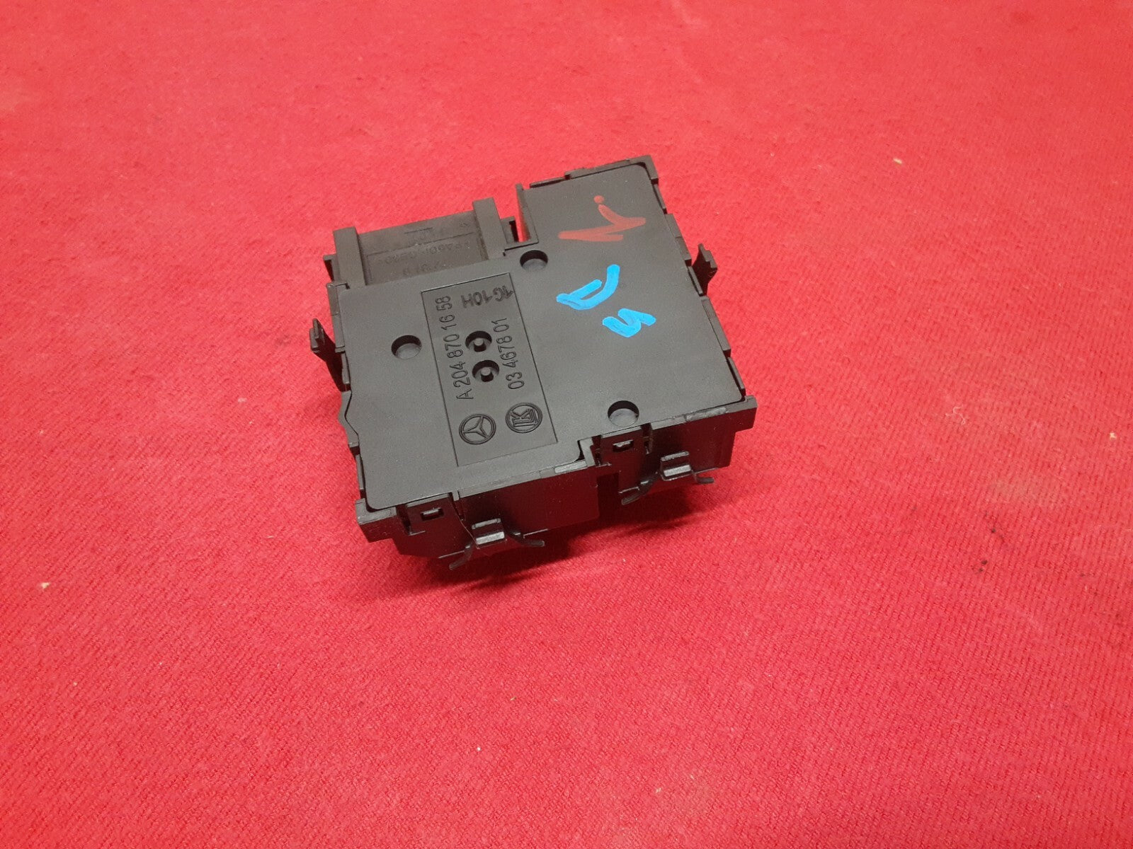 2008 - 2015 Mercedes C-Class LEFT DRIVER Seat Tilt Forward Back Switch