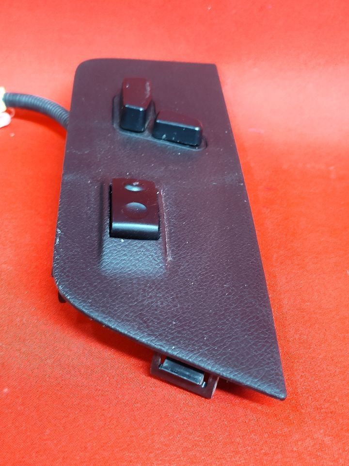 2004-2005 Mopar Dodge Chrysler Jeep Front LEFT DRIVER Seat Switch w/ Bezel
