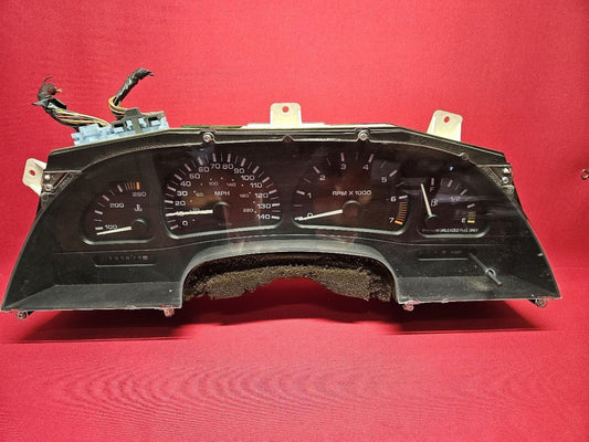 1998 1999 Oldsmobile Aurora 4.0L V8 Speedometer Instrument Cluster Auto Trans