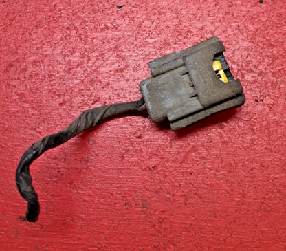 1999 - 2005 Ford F350 F250 6.8L V10 Fuel Injector Rail Pigtail XL2Z-9F593-CA