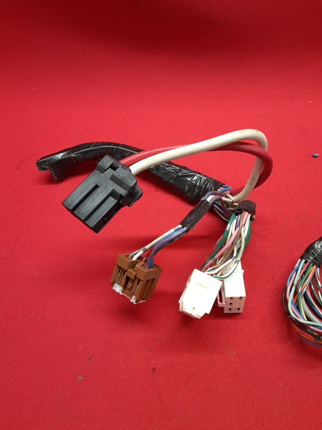 2006 Nissan Xterra Engine Bay Fuse Relay Junction Block PIGTAILS 284B7-ZE03C