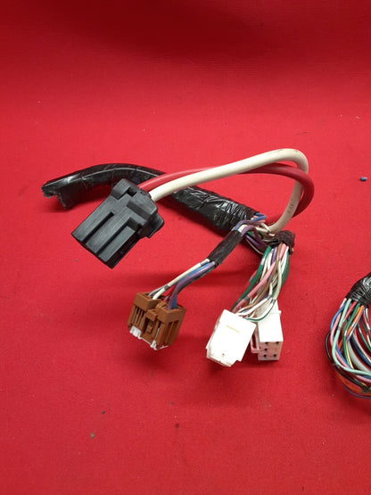 2006 Nissan Xterra Engine Bay Fuse Relay Junction Block PIGTAILS 284B7-ZE03C