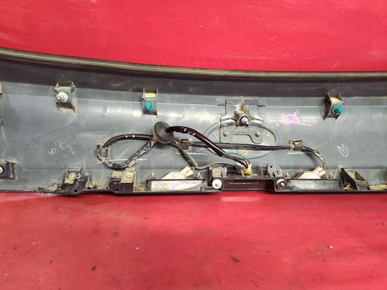 2012-2014 Subaru Outback Wagon Liftgate Hatch Emblem Trim GU / G5U Indigo Pearl