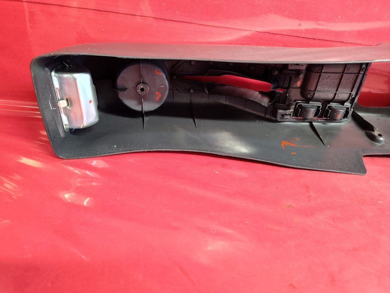 1998-2000 Toyota Rav4 Rav-4 MANUAL TRANSMISSION Center Console Shifter Housing