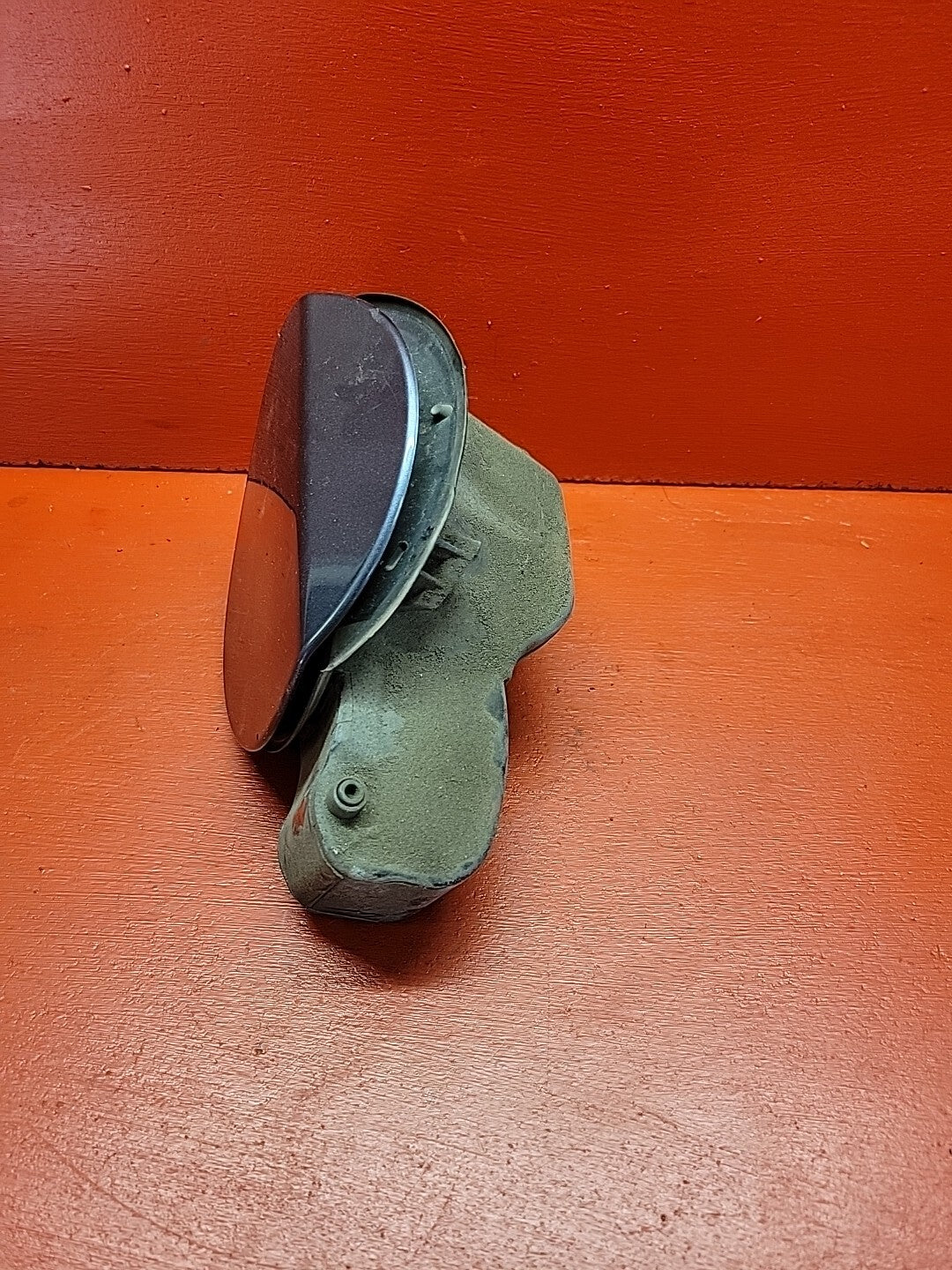 2011-2016 Chevrolet Cruze Fuel Door W/ Fuel Pocket 95916517