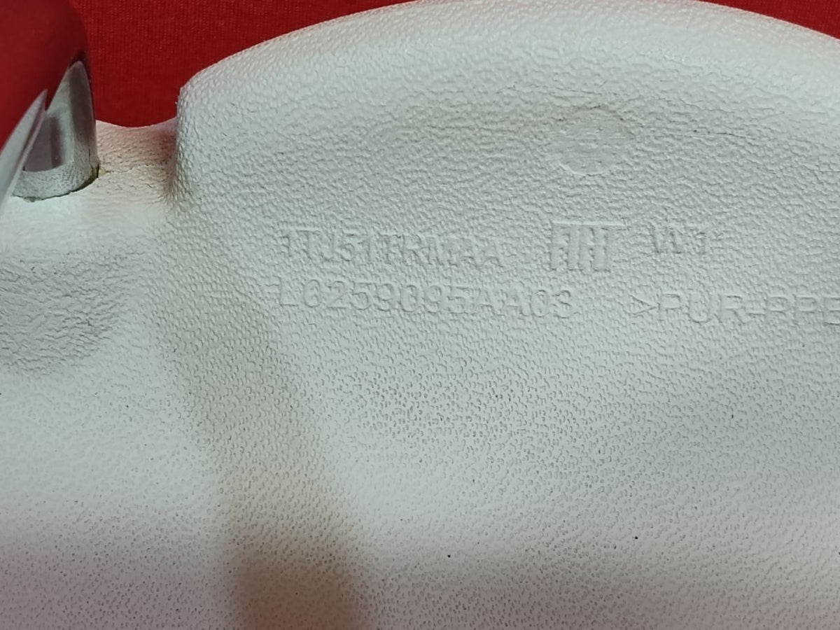 2012-2019 Fiat 500 REAR Left Right Seat Headrest Set AJ -WD Avorio Ivory White