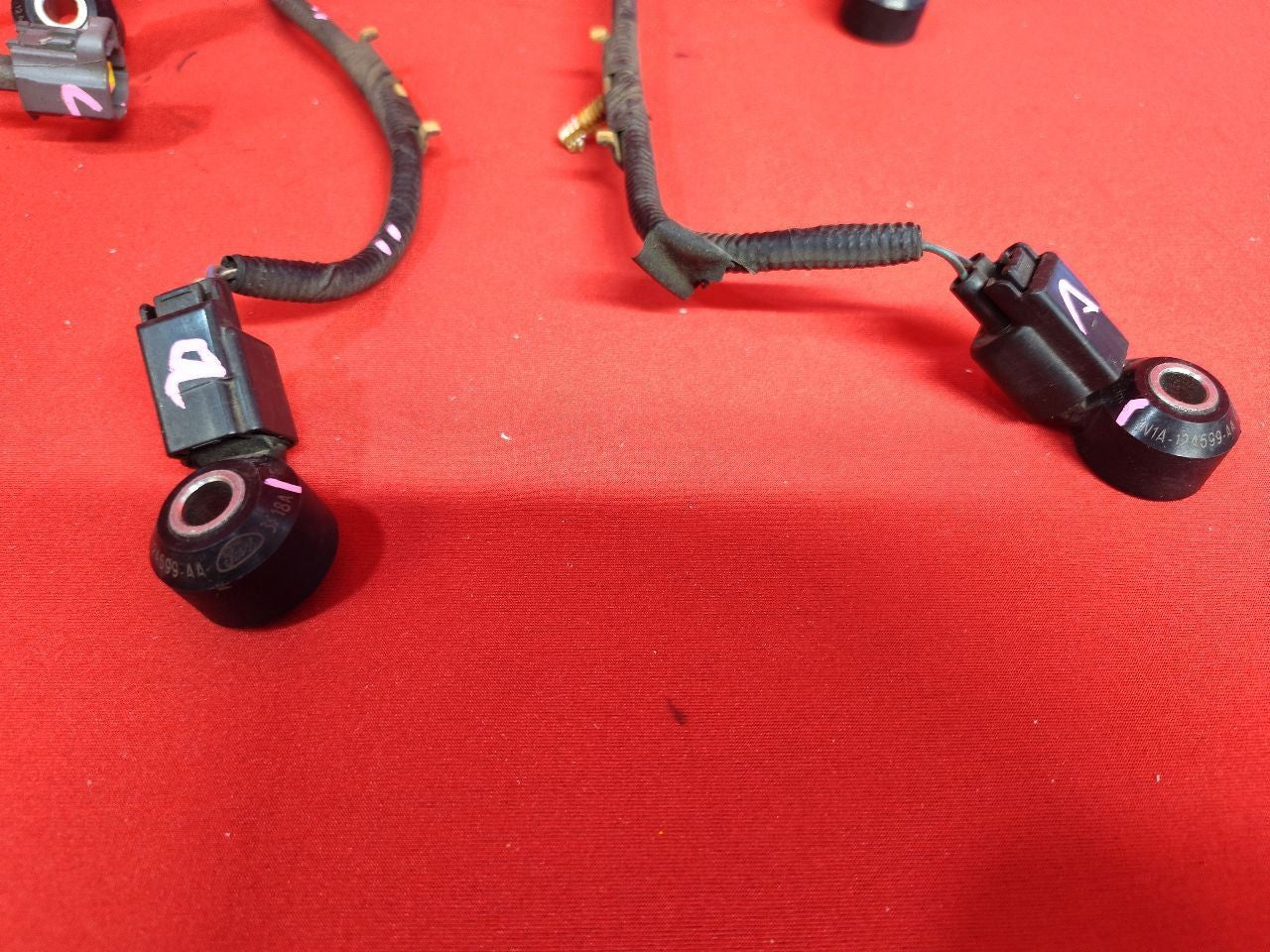 2010-2014 Land Rover LR4 Range Rover Knock Sensors Set w/ Wiring Harness 119k