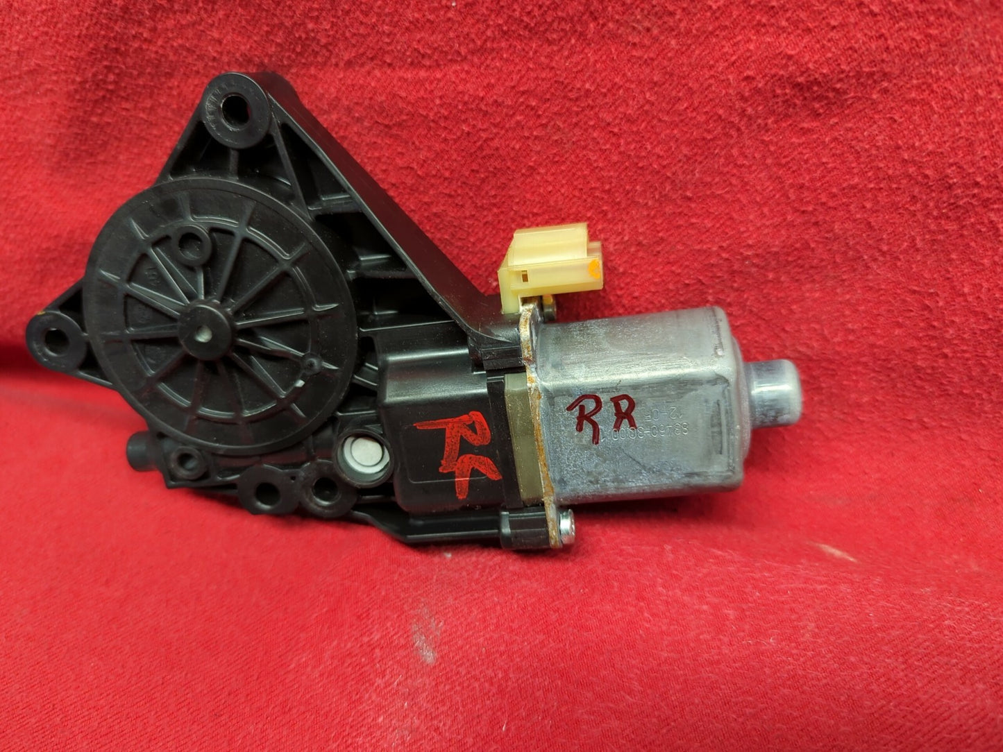 2011 - 2015 Hyundai Sonata - Passenger Side / Right Rear Door Window Motor 