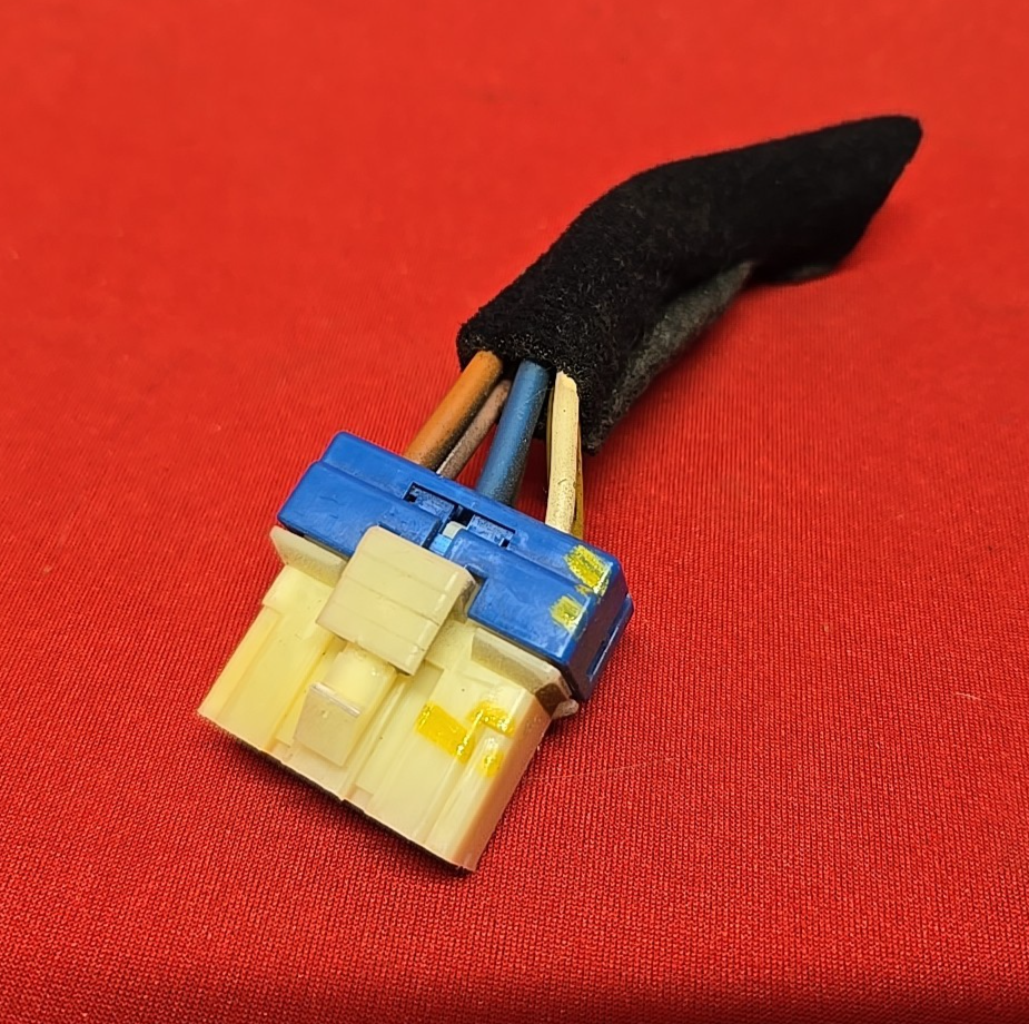 06-11 Hyundai Accent MANUAL TRANS Ignition Lock Cylinder Switch Housing PIGTAIL