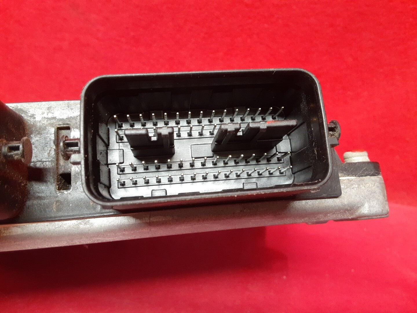 2007 Suzuki SX4 ECM ECU Computer Engine Control Module 33920-80JD