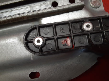 2010 2011 Kia Soul FRONT RIGHT PASSENGER SIDE Window Regulator Assembly